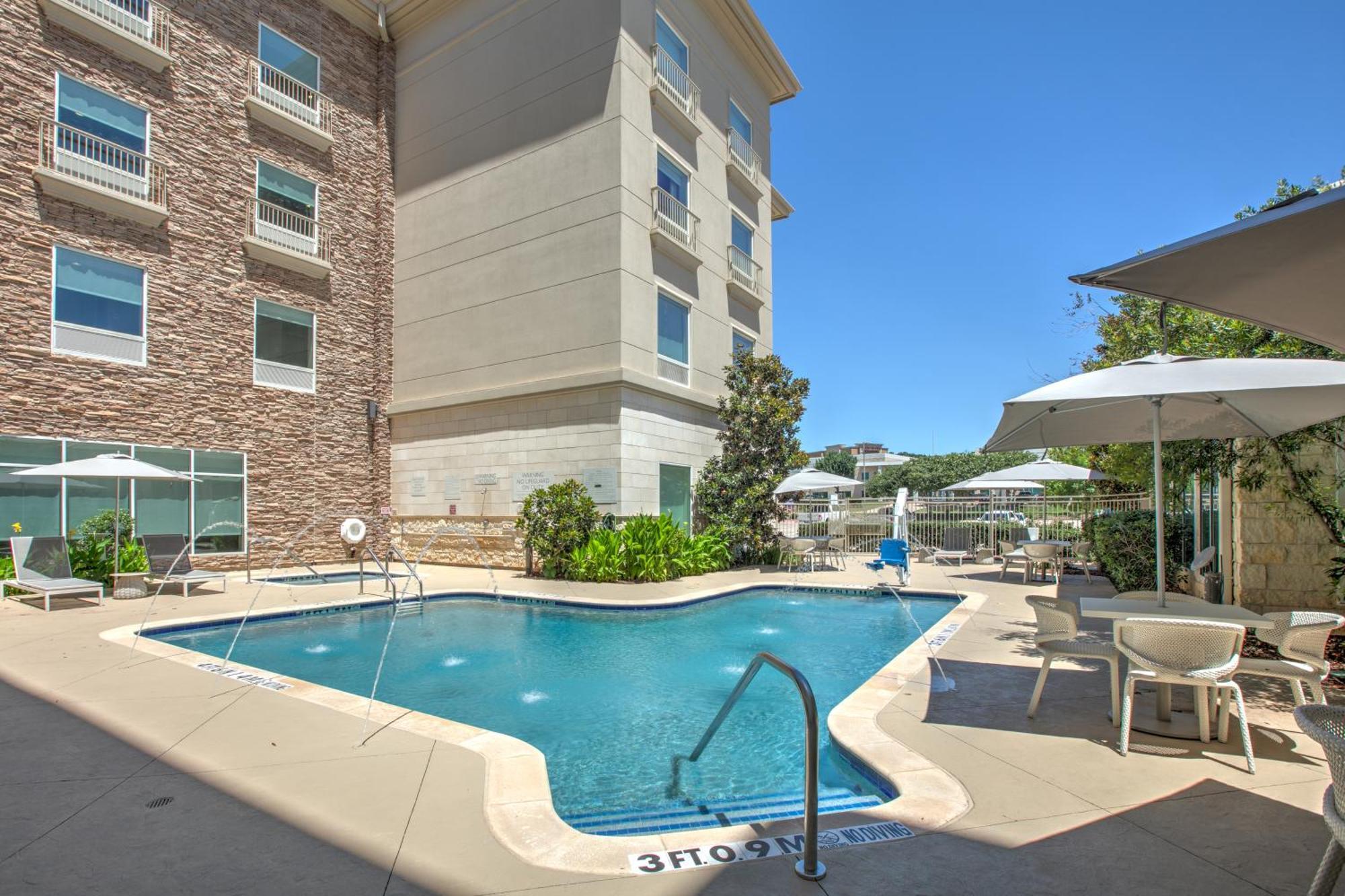 Hilton Garden Inn Dallas Arlington Exterior foto