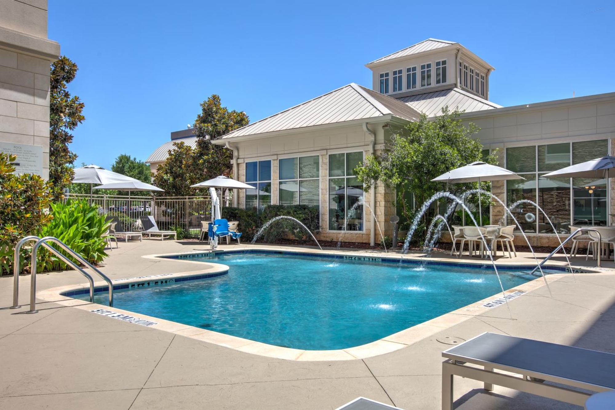 Hilton Garden Inn Dallas Arlington Exterior foto