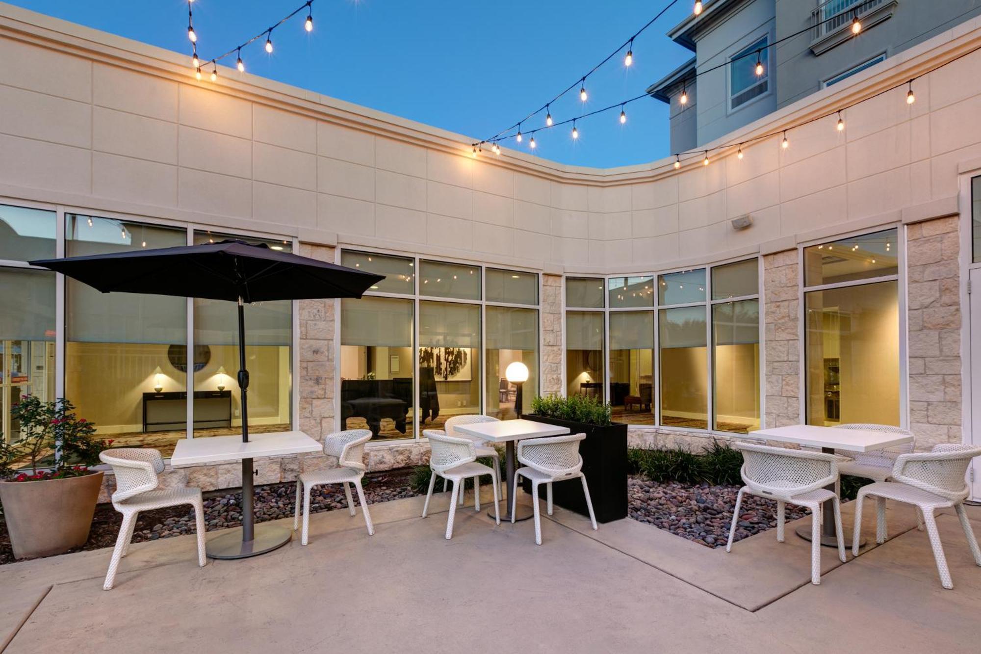 Hilton Garden Inn Dallas Arlington Exterior foto